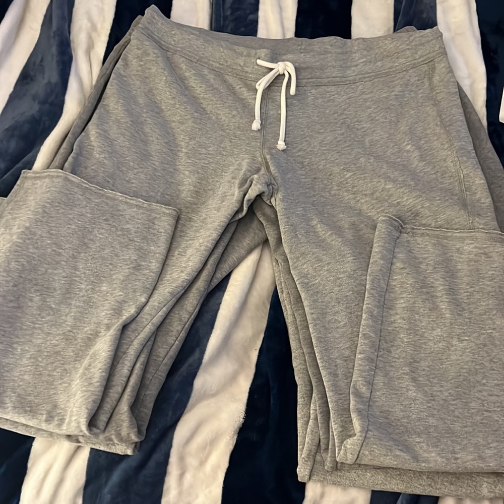 3 count. Soffe, Life is Good, and Mossimo XL wide leg sweat pants. Heather gray - Picture 5 of 6